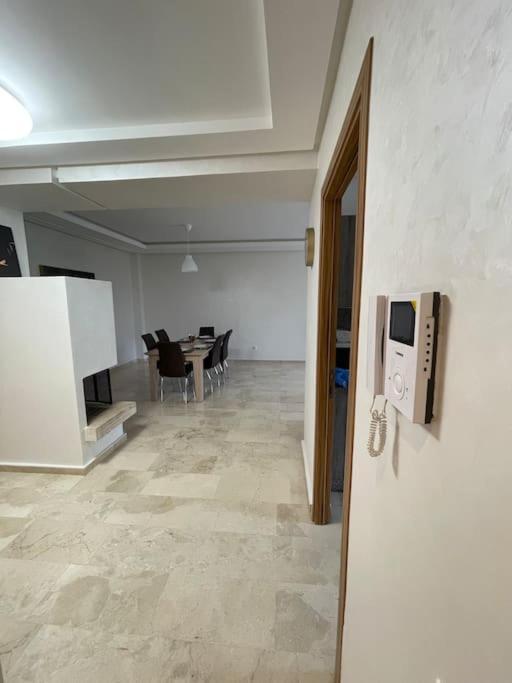 Chic & Cosy Flat Near Airport Lockbox Fast Wifi Apartment Nouaceur Екстериор снимка