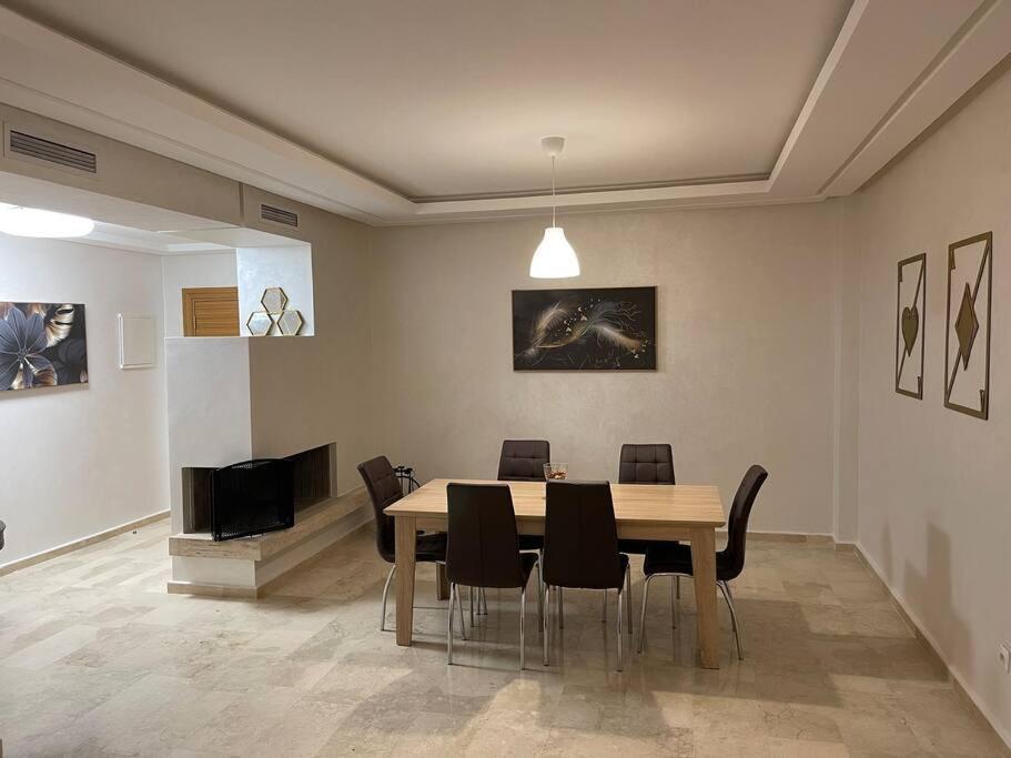 Chic & Cosy Flat Near Airport Lockbox Fast Wifi Apartment Nouaceur Екстериор снимка
