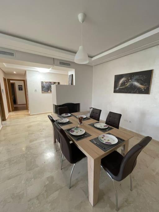 Chic & Cosy Flat Near Airport Lockbox Fast Wifi Apartment Nouaceur Екстериор снимка
